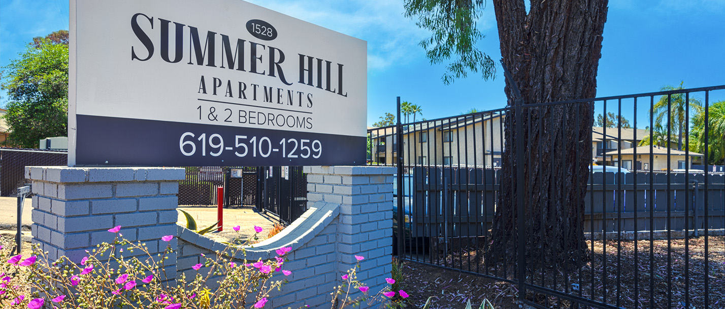 This image shows the exterior photo of Summer Hill Apartments